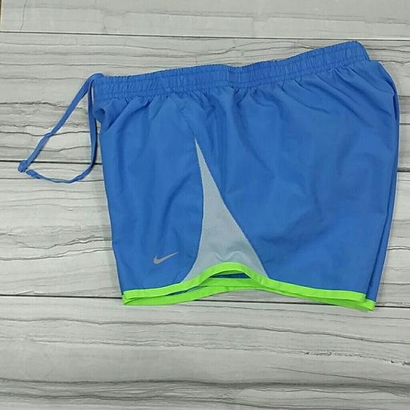 Nike shorts - Picture 3 of 4